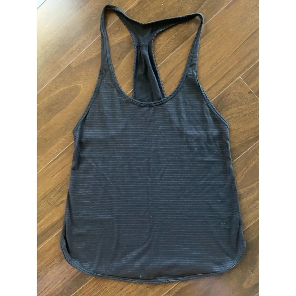 Lululemon 105 F Singlet (Seriously Light Luon) size 4 Black